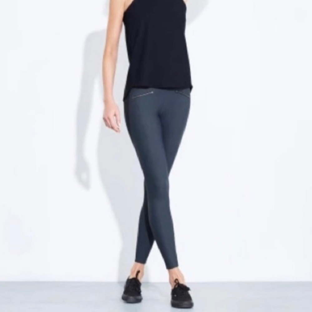 ADAY Throw and Roll Leggings XS